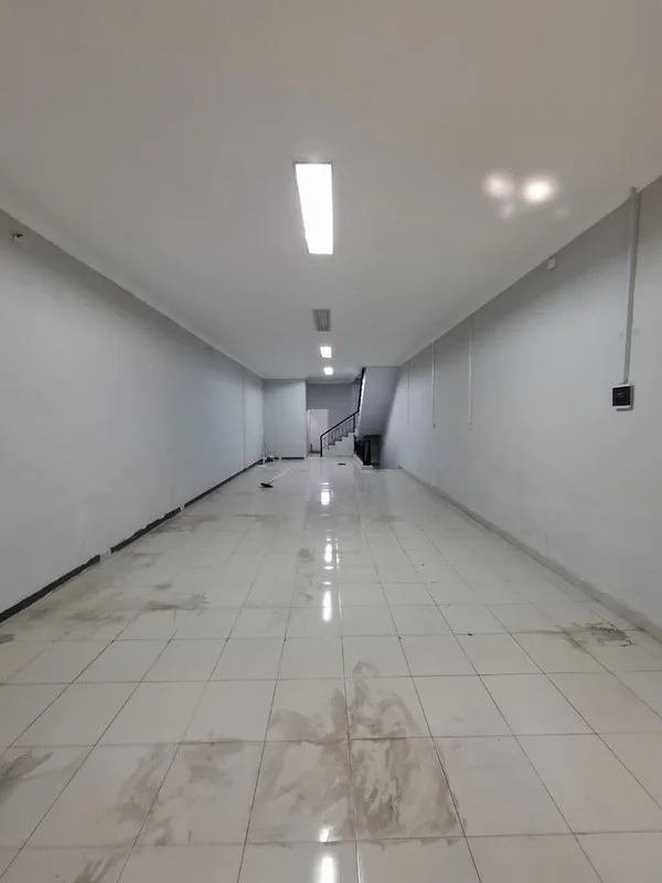 Dijual atau Disewakan Ruko 3 Lantai Cokro Square Tegalrejo foto 4