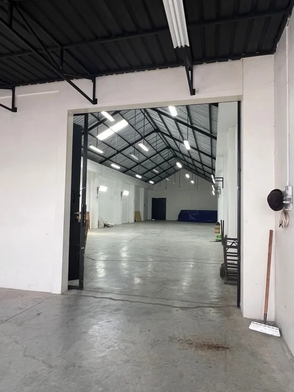 Dijual Gudang dan Ruang Usaha 2 Lantai di Tempel, Sleman foto 4