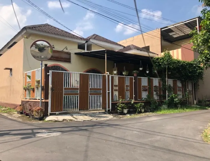 Dijual Homestay 13 Kamar Sardonoharjo Ngaglik Dekat Jalan Damai