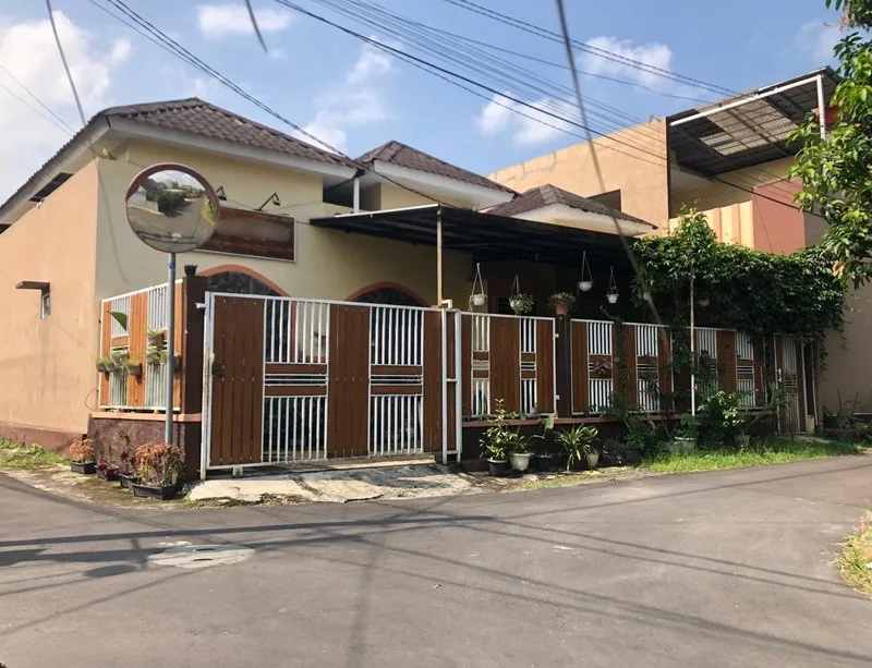 Dijual Homestay 13 Kamar Sardonoharjo Ngaglik Dekat Jalan Damai