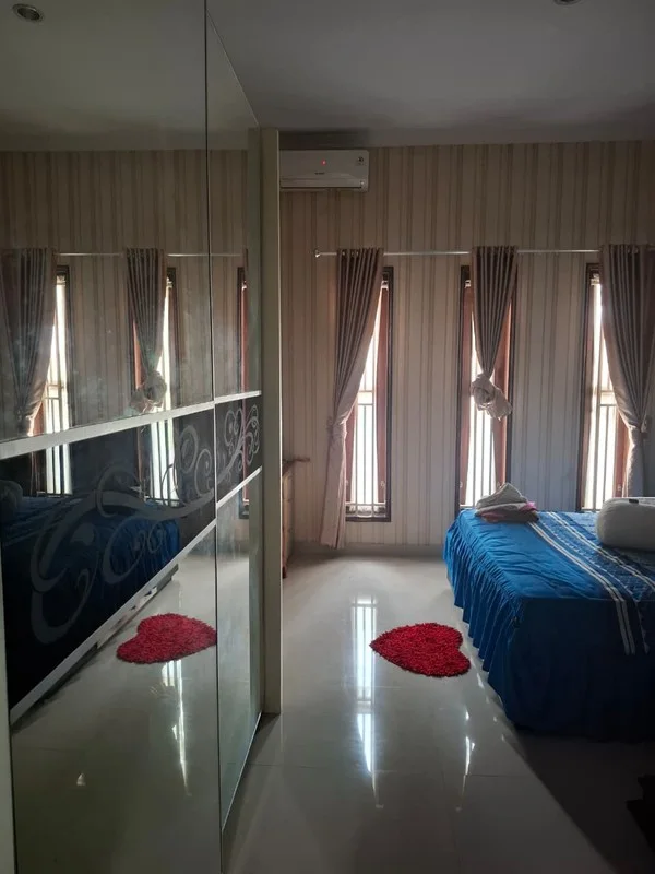 Dijual Rumah 2 Lantai Full Furnished Fasco Mansion Sariharjo Ngaglik foto 4