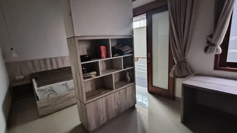 Dijual Rumah 2 Lantai Luas di Jalan Kabupaten, Sleman foto 3