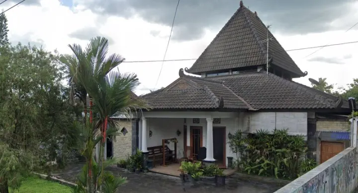 Dijual Rumah dan Penginapan di Kaliurang, Pakem