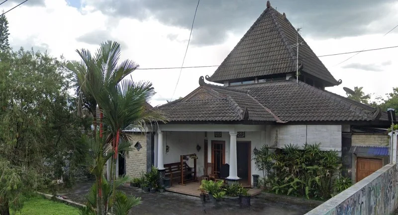 Dijual Rumah dan Penginapan di Kaliurang, Pakem