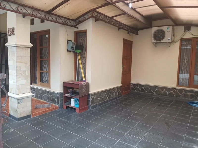 Dijual Rumah Selokan Mataram Condongcatur Dekat Kampus foto 2