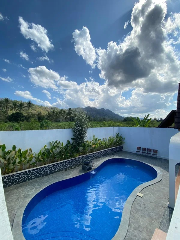 Dijual Usaha Villa Cafe Resto Borobudur Magelang foto 5