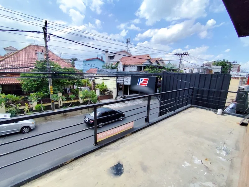 Disewakan Ruang Usaha 2 Lantai Demangan Baru Depok Sleman foto 5