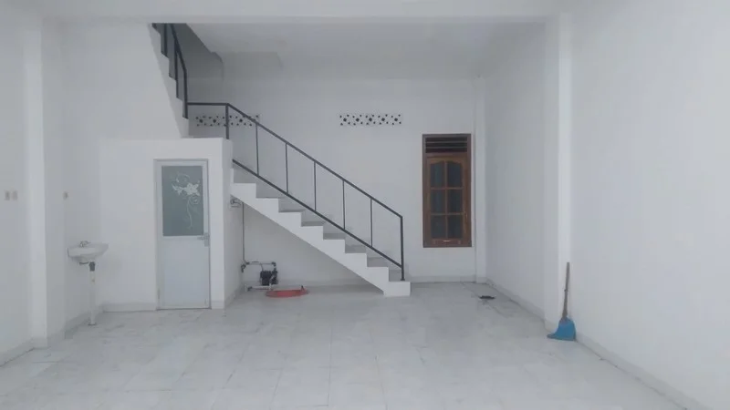 Disewakan Ruko 2 Lantai Jalan Monjali Mlati Sleman foto 4