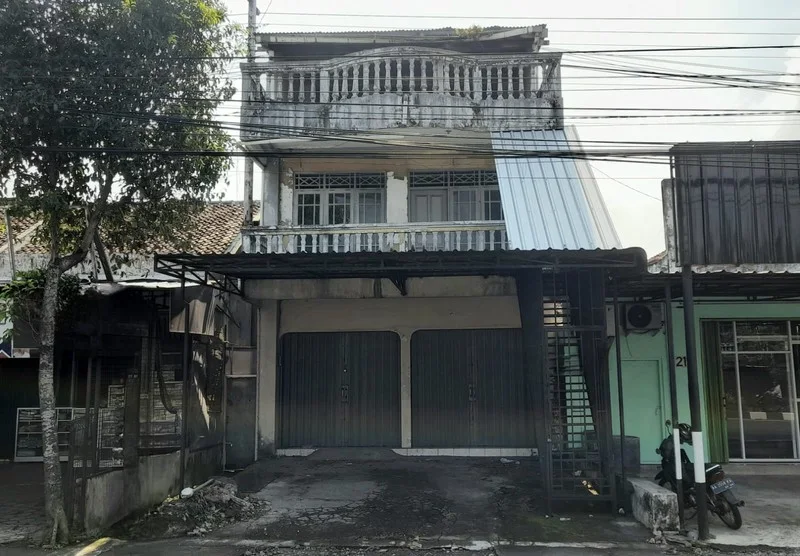 Disewakan Ruko 3 Lantai Jalan Magelang Sleman