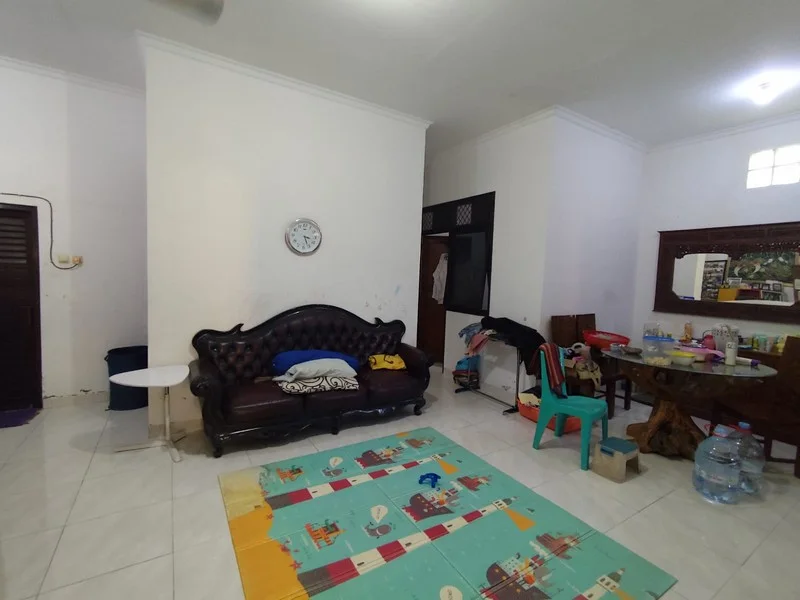 Disewakan Rumah Semi-Furnished 3 Kamar di Caturtunggal foto 3