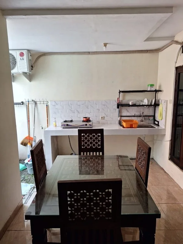 Disewakan Rumah Semi Furnished 4 Kamar di Babadan Baru, Depok foto 3