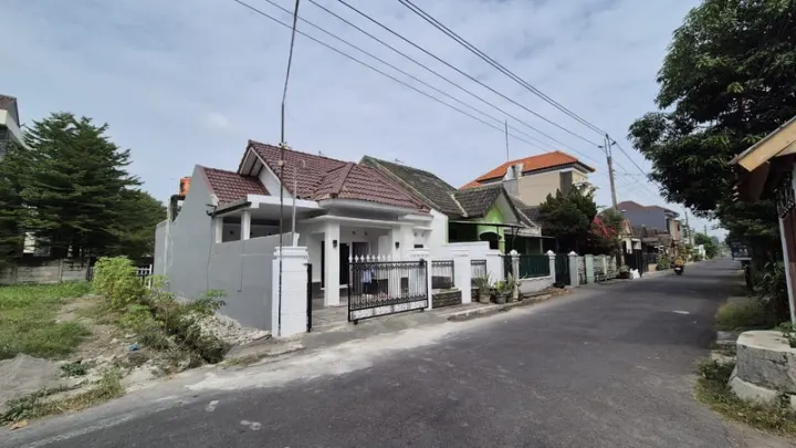 Rumah Dekat Sekolah Budi Mulia Tajem Wedomartani