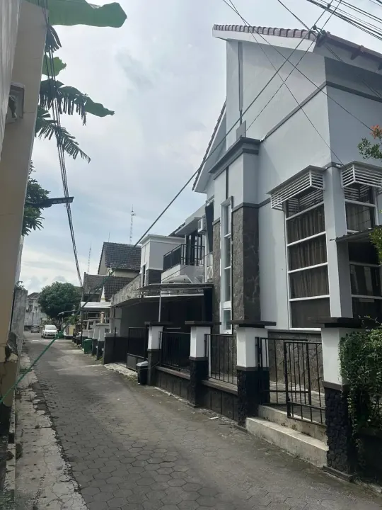 Rumah Mewah Full Furnished Citra Nirwana Sinduadi