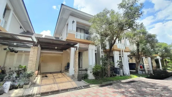 Rumah Mewah Vasana Residence Condongcatur Depok